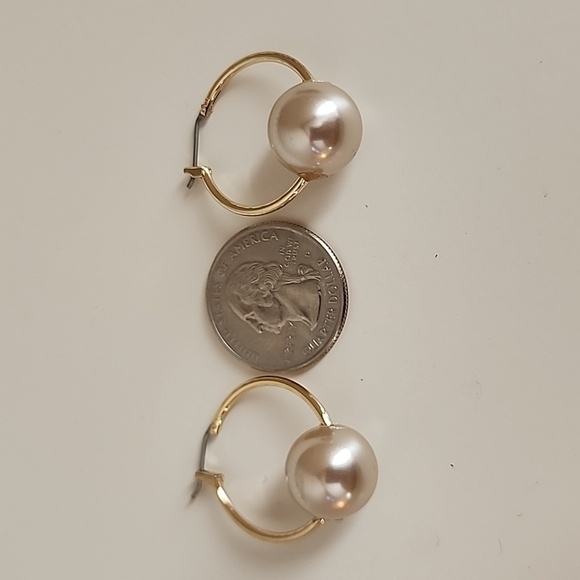 Earrings Simply Vera Vera Wang Gold with Pearl Pierced - Picture 2 of 2
